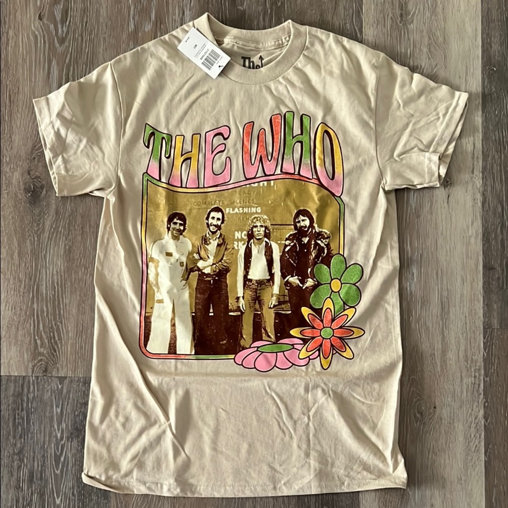 Hot Topic Cream Graphic “The Who” Rock T-Shirt Relaxed Fit